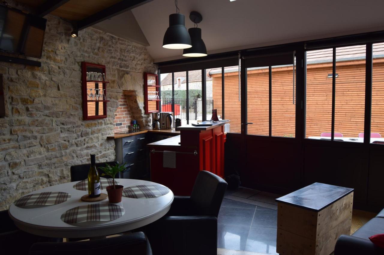 Hotel L'Aubergiste Corcelles-les-Arts Zewnętrze zdjęcie